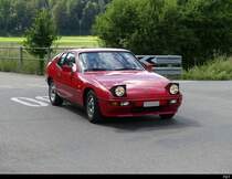 Porsche 944 an der Oldtimer Ausstellung auf dem Flughafen Bleienbach am 29.05.2022