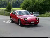 Porsche 944 an der Oldtimer Ausstellung auf dem Flughafen Bleienbach am 29.05.2022