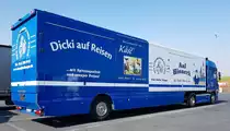 =DAF XF-Sattelzug vom Schaustellerbetrieb DER OLDENBURGER rastet im März 2022 auf dem Rasthof Werneck