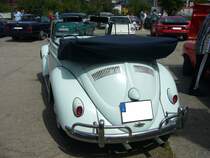 Heckansicht eines VW Typ 15 (Käfer Cabriolet) aus dem Jahr 1956. Oldtimertreffen an der  Alten Dreherei  in Mülheim an der Ruhr am 18.06.2022.