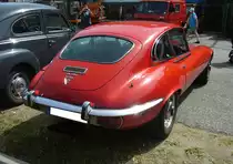 Heckansicht eines Jaguar E-Type Series III Coupe. Oldtimertreffen an der  Alten Dreherei  in Mülheim an der Ruhr am 18.06.2022.