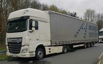 =DAF XF mit einem Auflieger von  aircargo services  rastet an der A 3 im April 2022