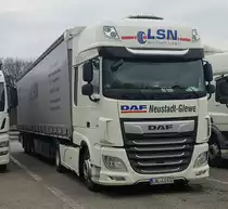 =DAF XF-Sattelzug von LSN steht auf einem Rastplatz an der A 3, 04-2022
