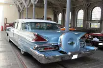 Heckansicht eines Mercury Montclair Sedan aus dem Jahr 1959 mit Continental-Kit. Oldtimertreffen an der  Alten Dreherei  in Mülheim an der Ruhr am 18.06.2022.