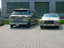 Diese beiden Chefrolet waren im Hartmannsdorfer Gewerbegebiet beimOldtimertreffen zu sehen.