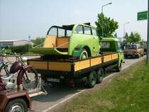 Heckansicht des Barkas 3Achser und des goliath Dreirades zum Oldtimertreffen in Hartmannsdorf
