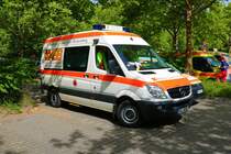 ASB Mercedes Benz Sprinter KTW am 18.06.22 bei der Bundesübung des ASB in Mainz am Bereitstellungsraum