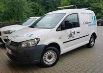 =VW Caddy von Elektro-LOCHNER, gesehen im Juni 2022 in Ramsau