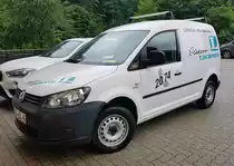 =VW Caddy von Elektro-LOCHNER, gesehen im Juni 2022 in Ramsau