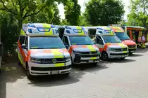 Drei VW T6 KTW aus Italien am 18.06.22 bei der Bundesübung des ASB in Mainz am Bereitstellungsraum