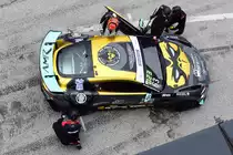 Boxenstopp der #63 Aston Martin Vantage GT4 vom Team: Team Speed Monkeys, Fahrer: Jacob Riegel und Marc de Fulgencio, ADAC GT4 Germany Ständiges Rahmenprogramm des ADAC GT Masters Weekend, Niederlande Zandvoort am 25.6.2022