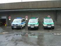 1 VW T5 und zweimal T4 in verschiedenen Ausfhrungen der BP
am Dortmunder Hbf.