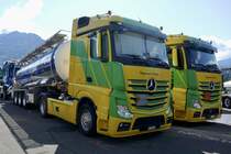 Zwei MB Actros Tanksattelschlepper vom Thommen+Fuhrler am 26.6.22 beim Trucker Festival Interlakem.
