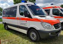 =MB Sprinter des DRK KV BREMERFÖRDE, gesehen auf dem Parkplatzgelände der RettMobil 2022 in Fulda, 05-2022