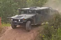 Hummer unterwegs auf der Geländeübungsstrecke wo man mitfahren durfte, am Tag der offenen Tür bei der luxemburgischen Armee. 10.07.2022 