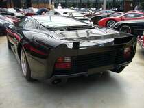 Heckansicht eines Jaguar XJ220. Classic Remise Düsseldorf am 12.07.2022.