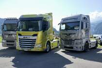 Zwei MAN und eine DAF Zugmaschine von ABAG Nutzfahrzeuge am 26.6.22 beim Trucker Festival Interlaken.
