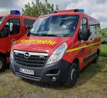 =Opel Movano der Feuerwehr GELSENKIRCHEN steht auf dem Parkplatzgelände der RettMobil 2022 in Fulda, 05-2022