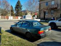 Rückansicht: Toyota Corolla E100 Sedan in Februar 2021.