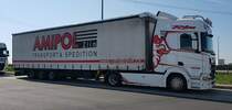 =Scania-Sattelzug der Spedition AMIPOL rastet im Mai 2022 an der A 3