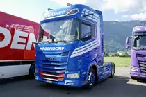 DAF XG Zugmaschine von F. Murpf am 26.6.22 beim Trucker Festival Interlaken. 