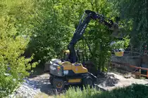 VOLVO EW 140 D Mobilbagger im Einsatz am 12.07.22 Berlin Springpfuhl.