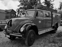 Dieses Magirus-Deutz F 125 A Merkur Löschfahrzeug der Oldtimerfreunde VFEK Herne e.V. war Mitte Juli 2022 auf einem Parkplatz in Hattingen abgestellt.