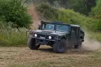 Ein weiterer Hummer auf der Geländestrecke, unterwegs am Tag der offenen Tür bei der luxemburgischen Armee. 10.07.2022