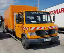 =MB Vario vom Straßenunterhaltungsdienst  ibotech  steht auf einem Rastplatz an der A3 im Mai 2022