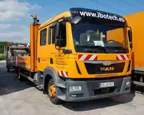 =MAN TGL vom Straßenunterhaltungsdienst  ibotech  steht auf einem Rastplatz an der A3 im Mai 2022