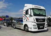 =MAN-Hängerzug der Spedition DIEBEL rastet an der A 3, 05-2022