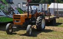 Renault 461 s, ist breit zur Heimfahrt nach dem Oldtimertreffen in Waarken. 24.07.2022