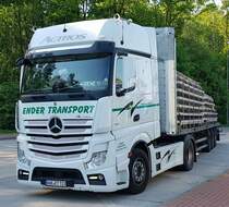 =MB Actros von ENDER-Transport hat Betondeckenelemente geladen, 05-2022