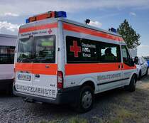 =Ford Transit 4x4 des DRK, gesehen auf dem Parkplatz der RettMobil, 05-2022