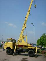 IFA W50LA/ADK80 in Arbeitsposition beim Oldtimertreffen am Nutzfahrzeugmuseum Hartmannsdorf