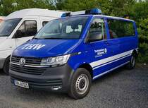 =VW T 6 des THW OV ELLWANGEN, gesehen auf dem Parkplatz der RettMobil, 05-2022