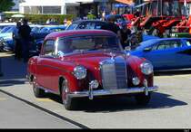 Mercedes 220 SE am Oldtimer Treff in Bleienbach am 31.07.2022