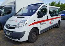 =Renault Trafic des DRK OV HAUSEN, steht auf dem Parkplatz der Rettmobil, 05-2022