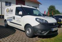 =Fiat Doblo der Firma DOMHÖFER gesehen im Mai 2022 beim Centmarkt in Hofbieber