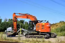 Hitachi Raupenbagger der Firma Dohmen Strassenbau, bei der Wochenendruhe in Geilenkirschen Süggeraht 