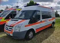 =Ford Transit des DRK KV WESERMARSCH, gesehen auf dem Parkplatz der RettMobil im Mai 2022