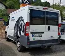 =Peugeot Boxer von  rhv-Reifen und Technik , abgelichtet im Mai 2022 in Hofbieber
