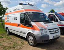 =Ford Transit vom DRK OV RODENBACH, abgestellt auf dem Parkplatz der RettMobil im Mai 2022