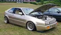=VW Corrado steht auf der Ausstellungsfläche beim Scirocco-Treffen in Hohenroda, 06-2022