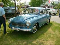 Dieser Wartburg 311 stand an der Zufahrt zum hinteren Ausstellungsgel�nde beim Oldtimertreffen in Hartmannsdorf