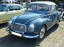 DKW Auto Union 1000 S Coupe, gebaut von 1959 bis 1963. Das gezeigte 1000S Coupe stammt aus dem letzten Baujahr 1963. Beim 1000 bzw. 1000 S handelt es sich im Grunde um einen DKW 3=6 mit einem, auf 980 cm³ aufgebohrten Motor, der dann 50 PS leistet. 8. Oldtimertreffen des AMC Duisburg am 04.09.2022.