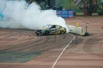 Mercedes Benz E-Klasse Driftfahrzeug am 19.08.22 beim Drift Masters European Chmapionsship in Ferropolis der Stadt aus Stahl