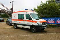 DRK Mercedes Benz Sprinter KTW am 19.08.22 beim Drift Masters European Chmapionsship in Ferropolis der Stadt aus Stahl