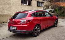 Rückansicht: Renault Mégane Mk3 Grandtour in Flamme Rouge (flame red). Foto: 03.2021.