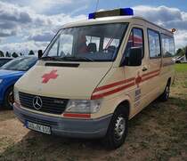 =MB Sprinter vom BRK KV SCHWANDORF steht auf dem Parkplatz der RettMobil im Mai 2022